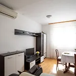 Suncica Apartment *